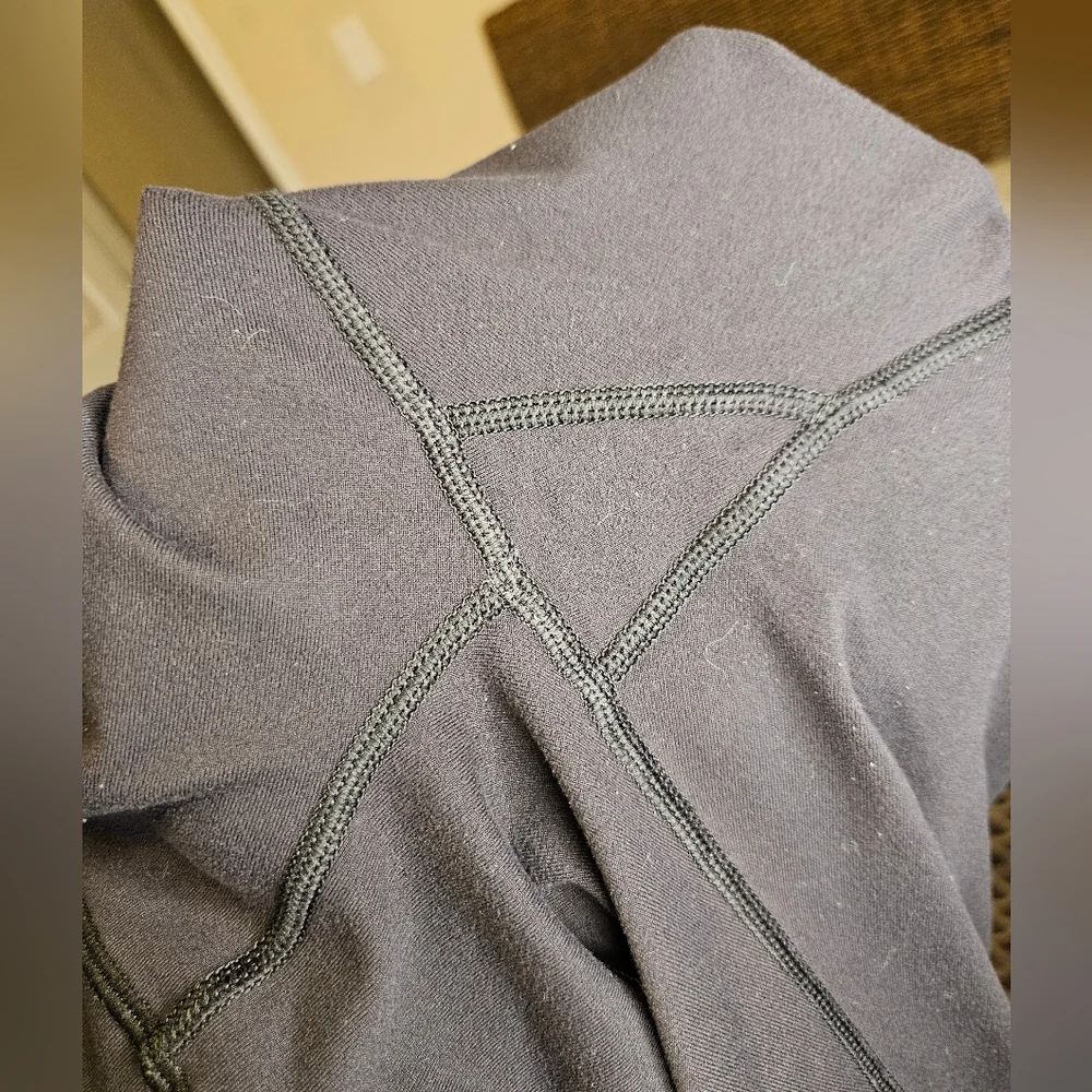 Lululemon Barre Star Pant in Black - Size 8 (FLAWED)